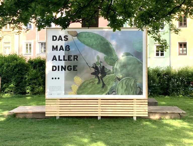 Kunst im öffentlichen Raum, Plakatwand "Downsizing", Waltherpark-Innsbruck
